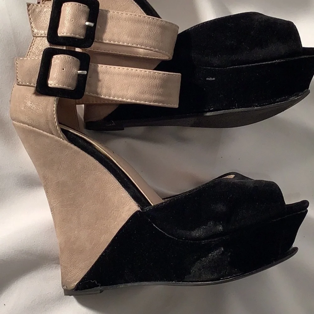 Liliana Wedge Heels. Size 7 In Original Box. Faux Suede. 5” Heel & 1.5” Toe Box
